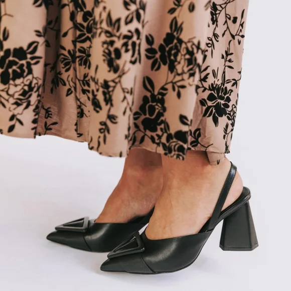 Seychelles Rumor Has It Black Slingback Point Toe Leather Heels sz 8.5 - Picture 12 of 12